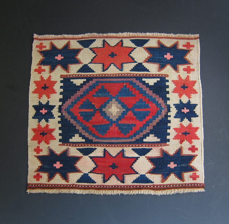 ベシック（マフラシュ)のサイド・ミニキリム　39×44cm シルヴァン・ユルドゥズモチーフ
