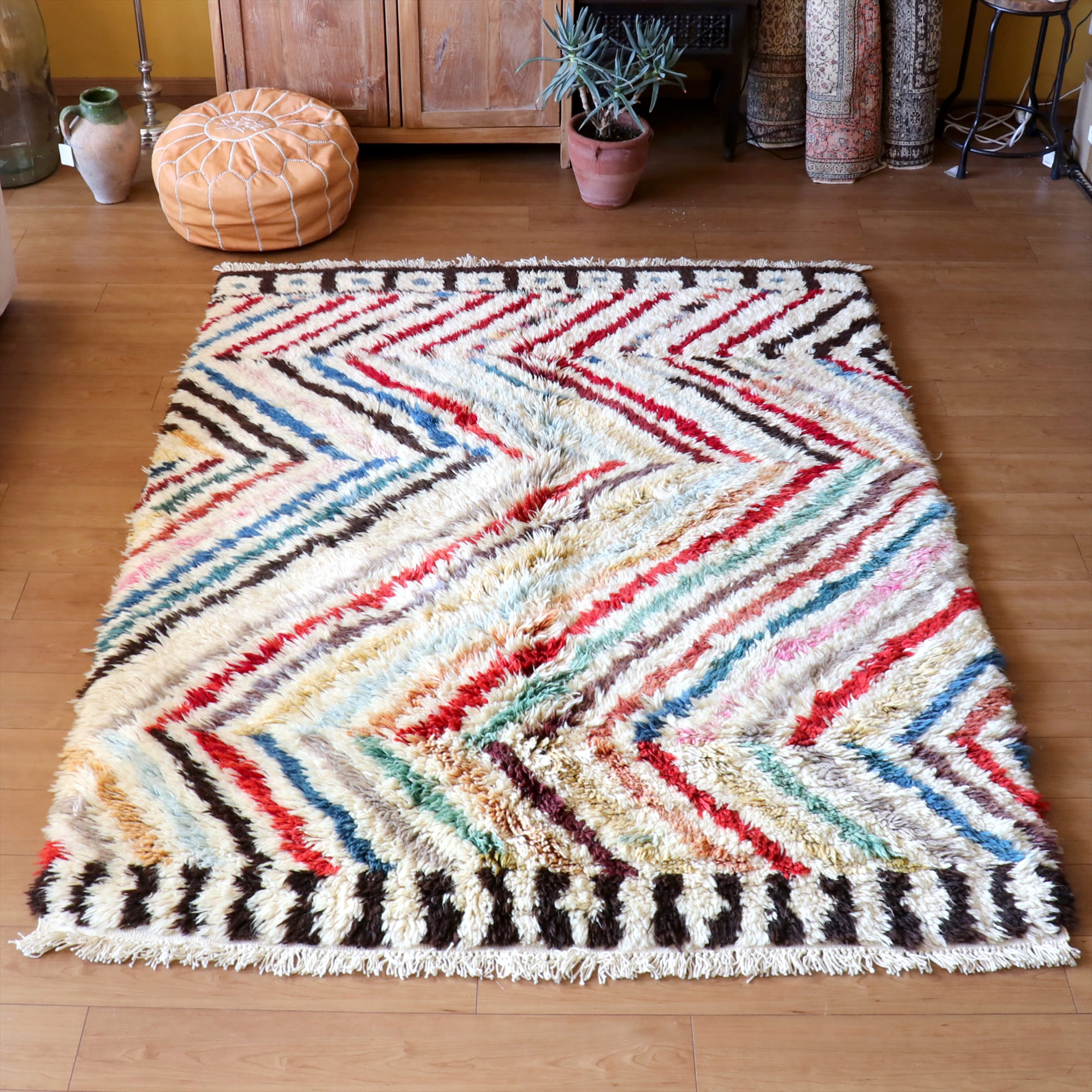 トライバルラグ・部族絨毯/Tulu　トゥル　トルコ・手織りカーペット パイルの長いモロッコラグ風のラグ