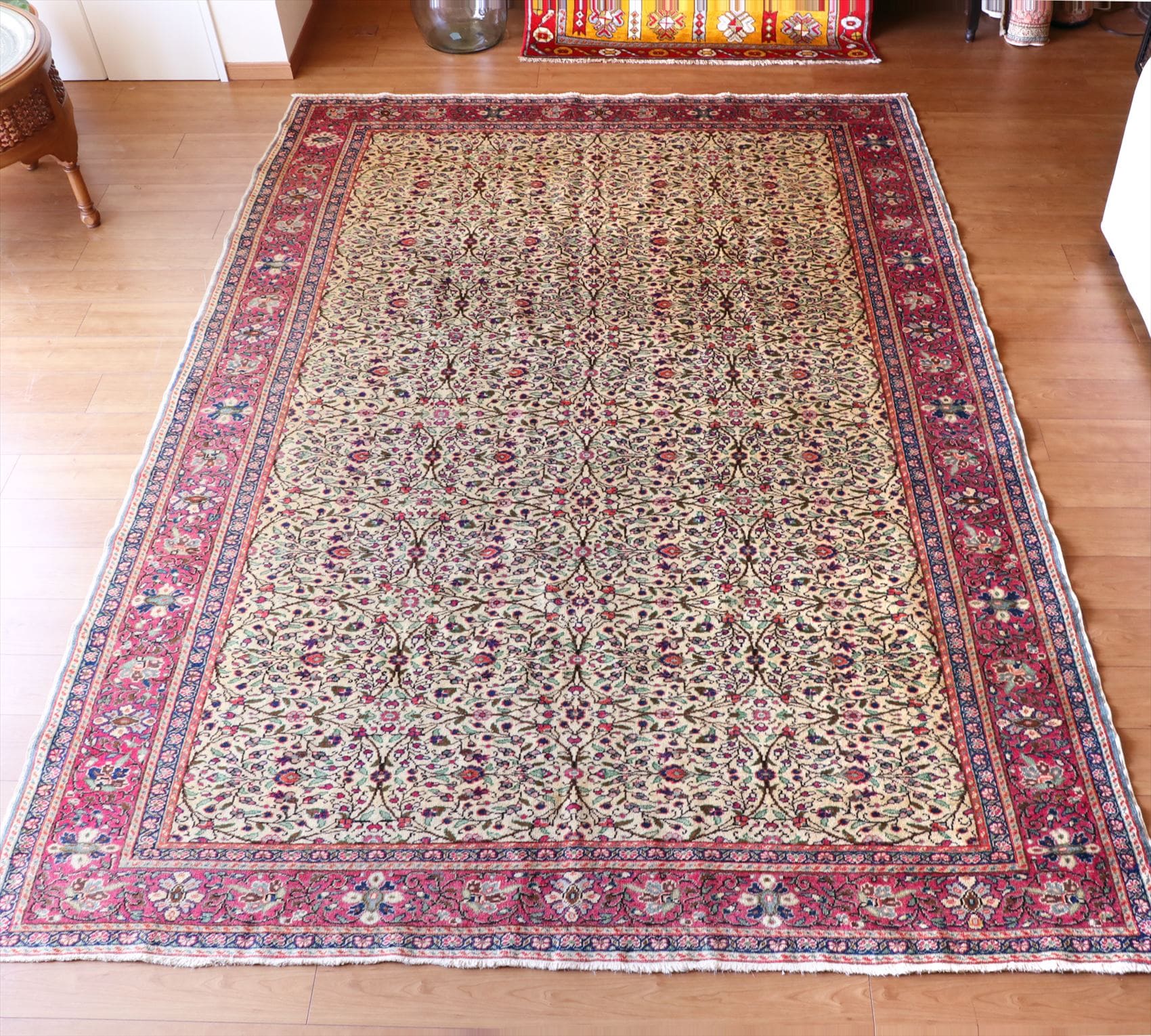 オールドカーペット・カイセリ　トルコ手織り絨毯285×205cm 細かな花のアラベスク模様　ペールイエロー/ローズピンク