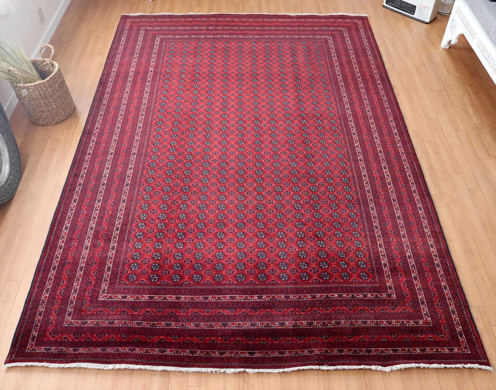 Kunduz クンドゥズ 赤いじゅうたん 手織りラグ301×200cm ビロードのようなツヤのある緻密な織り