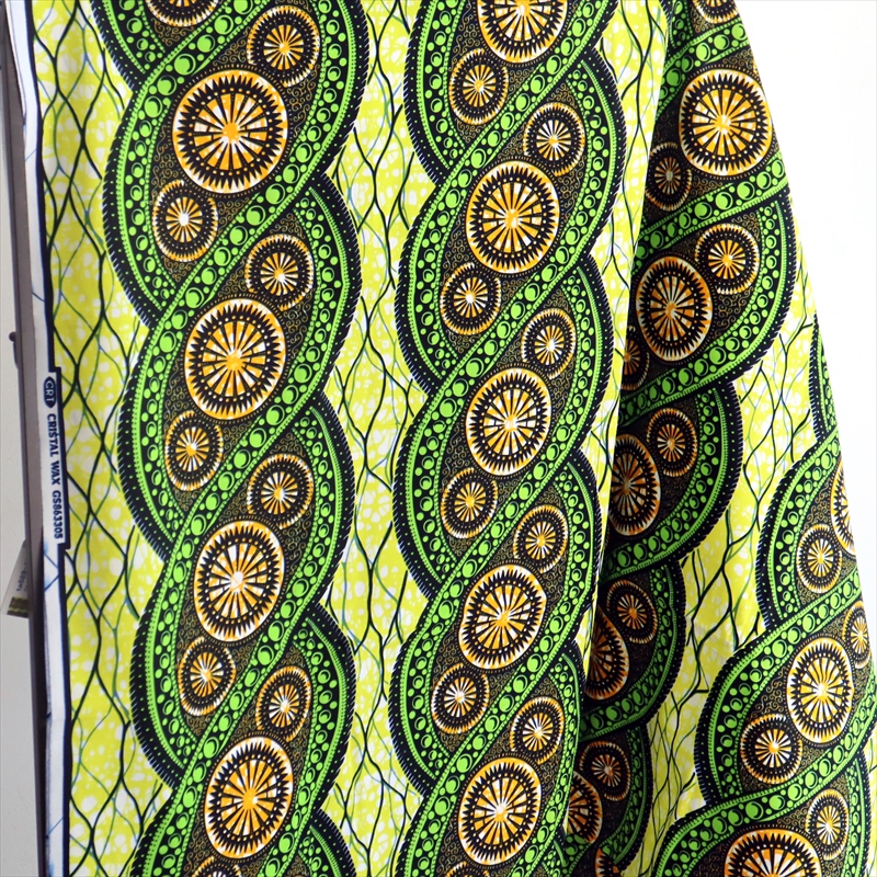 パーニュ・ブルキナファソのプリント布　【88cm単位切り売り】巾119cmAfrican Pagne WAX PRINT
